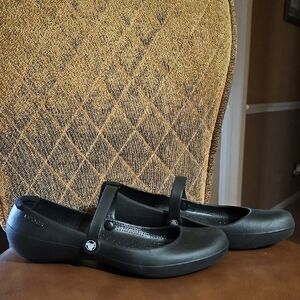 CROCS Black Flats
